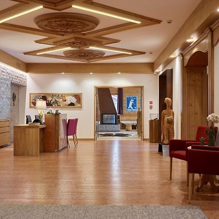 Corona Dolomites Hotel Andalo Eksteriør billede
