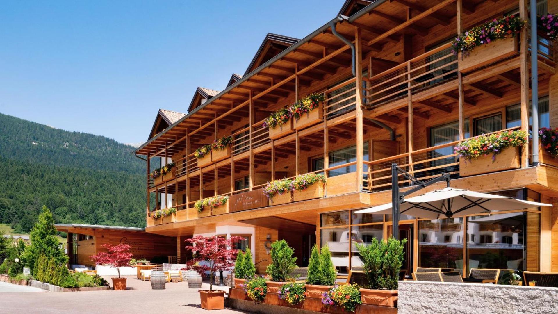 Corona Dolomites Hotel Andalo Eksteriør billede
